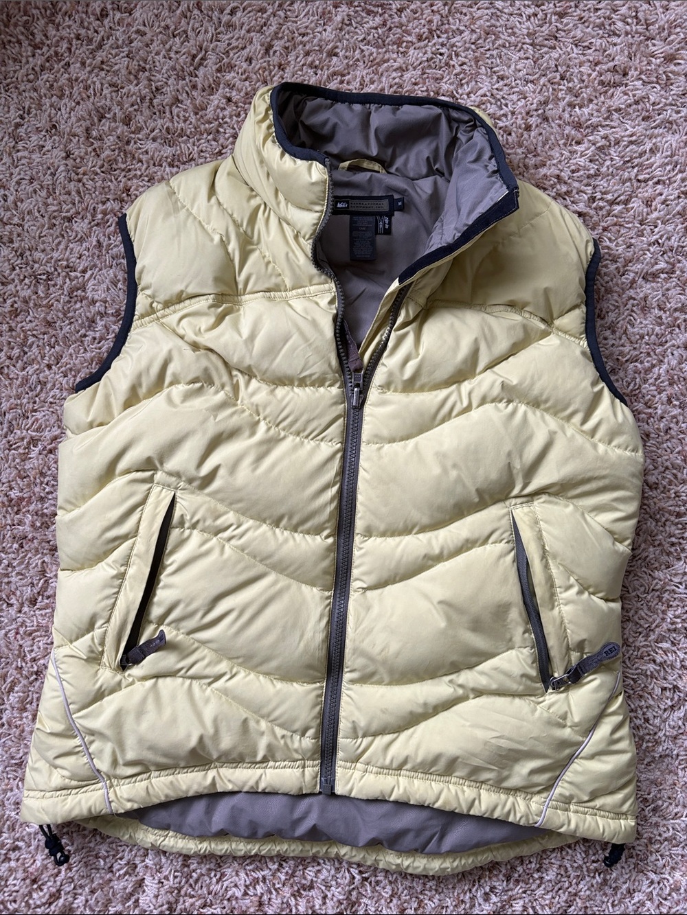 REI Light Yellow Quilted Insulated Men's Vest